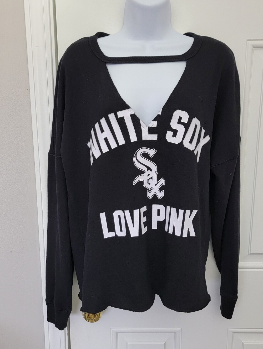 Victoria's Secret PINK MLB White Sox Cut Out Choker Sweatshirt Size Small Rare